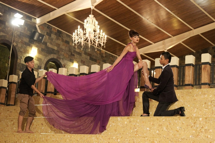 Thùy Trang diễn cảnh khi được yêu thương