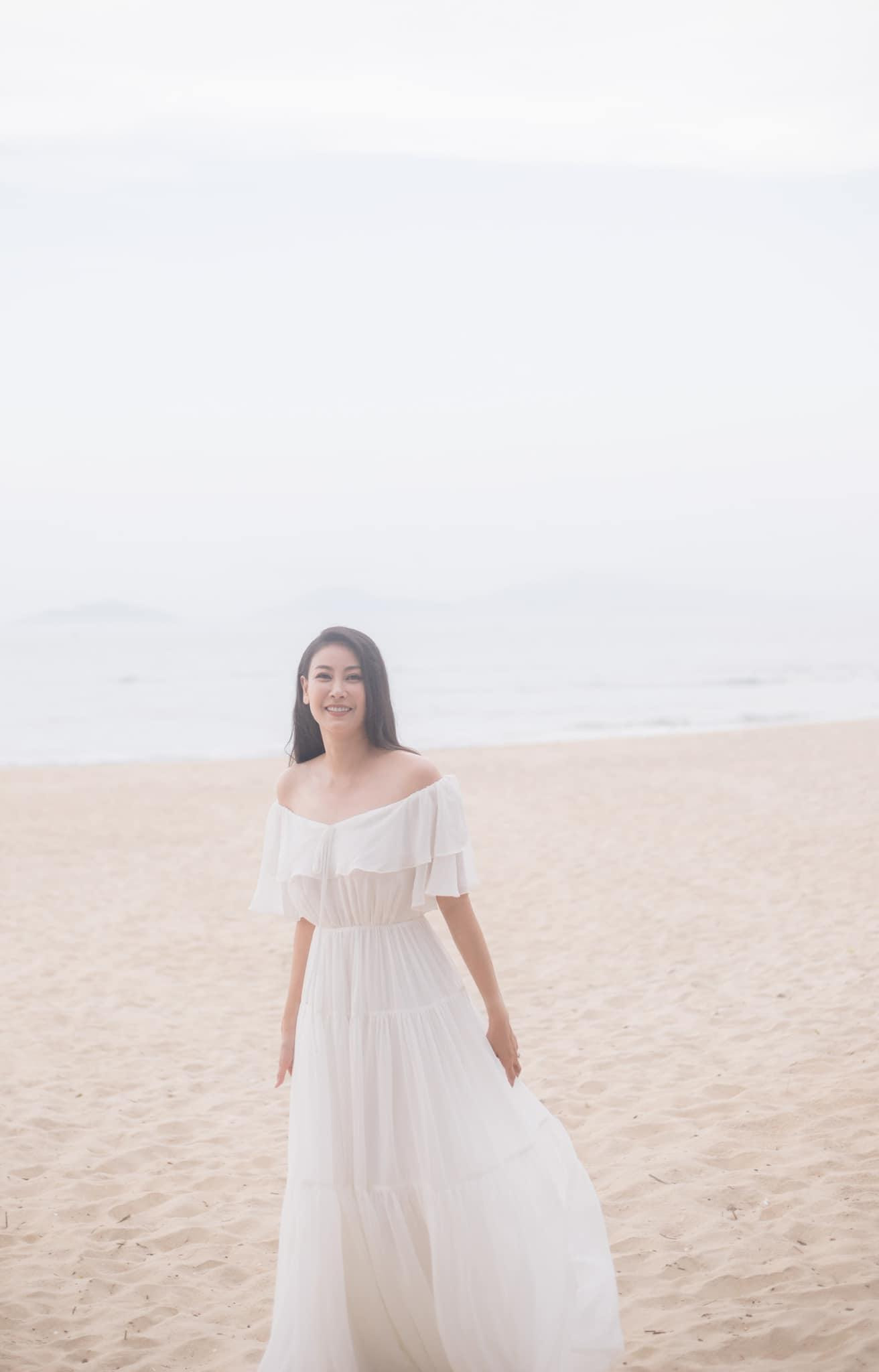 Gần 30 năm đăng quang Hoa hậu Việt Nam, Hà Kiều Anh vẫn giữ được nhan sắc cực kỳ xinh đẹp và quyến rũ khiến các fans ngưỡng mộ.