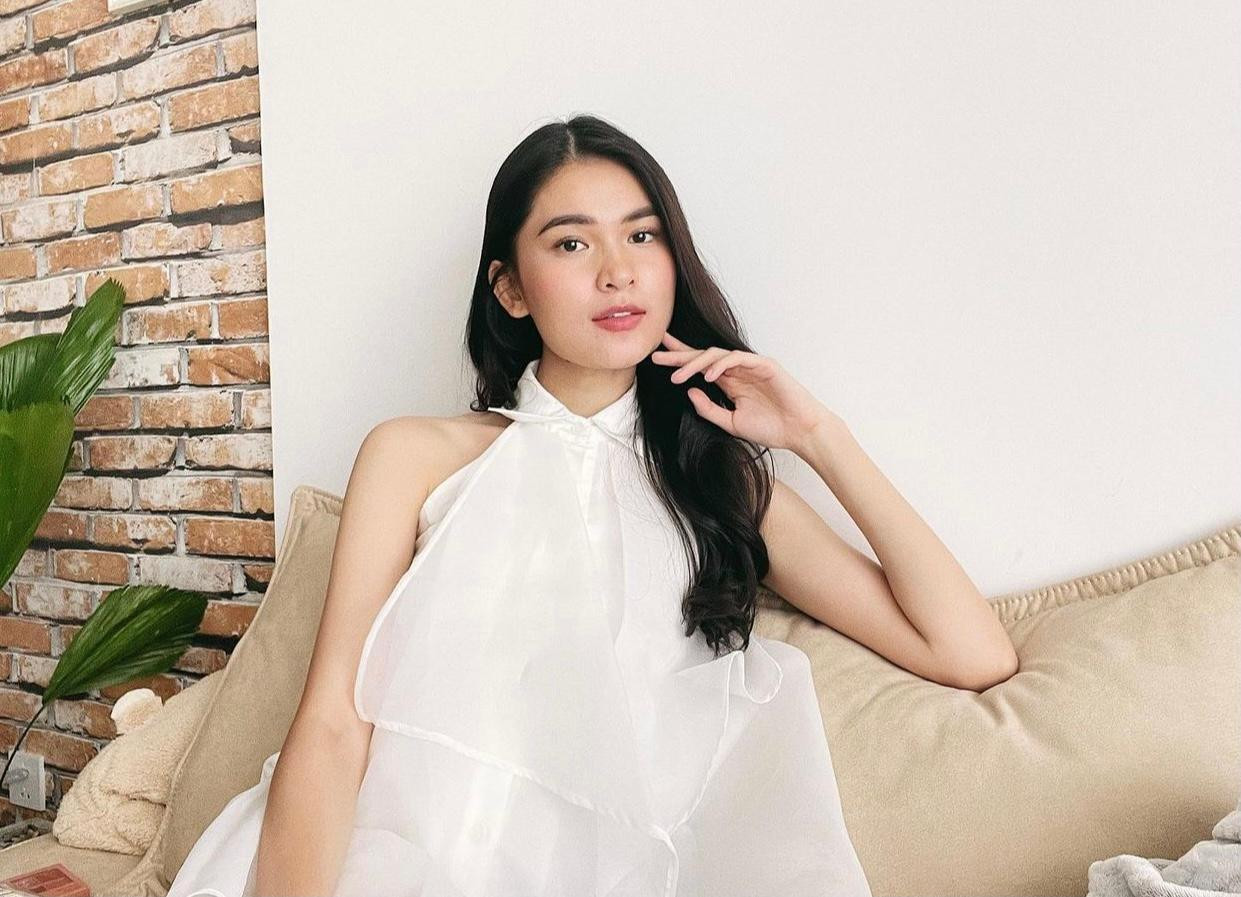 Á hậu Thuỳ Dung đẹp dịu dàng, nữ tính với váy voan trắng bồng bềnh.