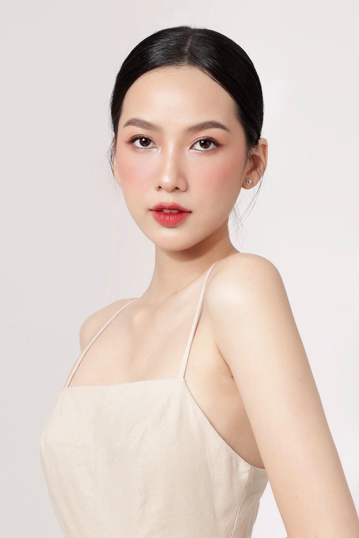 Người đẹp làn da của cuộc thi HHVN 2020 Phạm Thị Phương Quỳnh khoe vẻ đẹp ngọt ngào và quyến rũ như kẹo ngọt. Người đẹp làn da của cuộc thi HHVN 2020 Phạm Thị Phương Quỳnh khoe vẻ đẹp ngọt ngào và quyến rũ như kẹo ngọt.