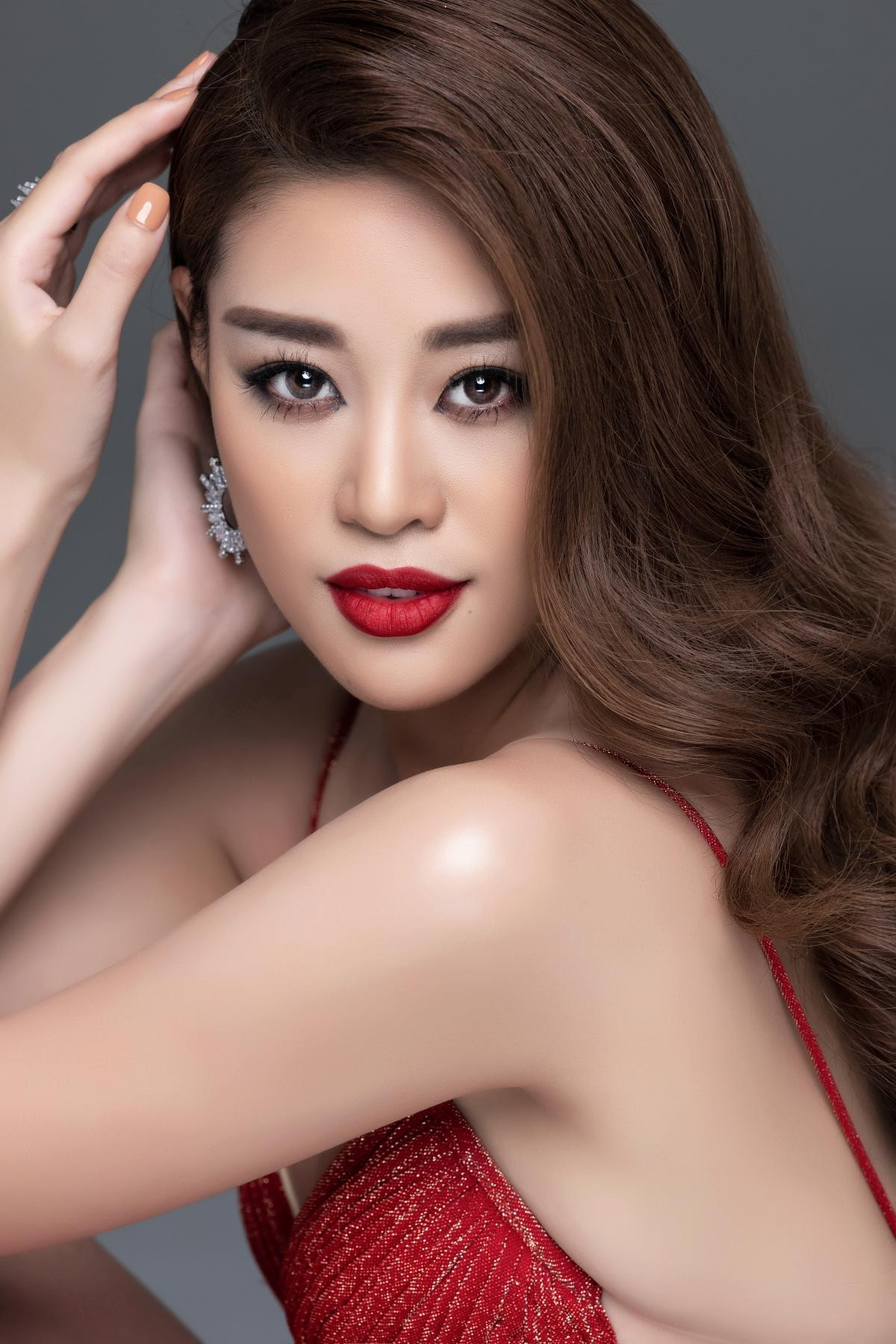 Khánh Vân là đại diện Việt Nam tại Miss Universe 2020. Khánh Vân là đại diện Việt Nam tại Miss Universe 2020.