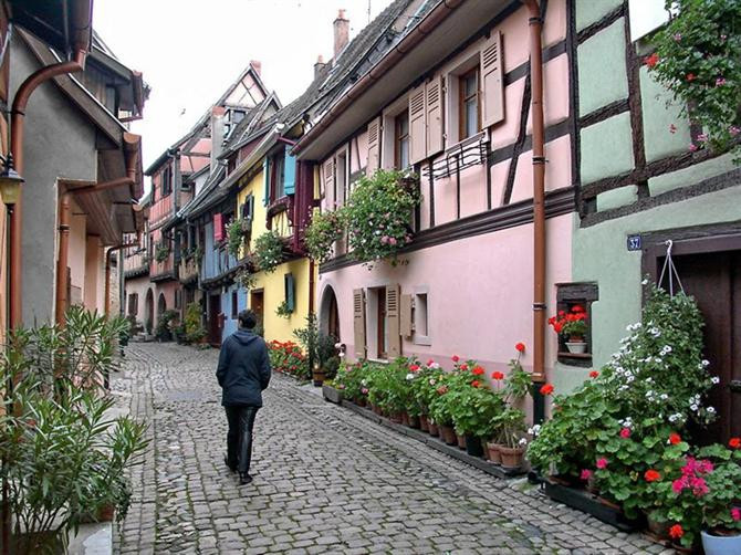  Eguisheim được mệnh danh là trái tim vùng Eguisheim