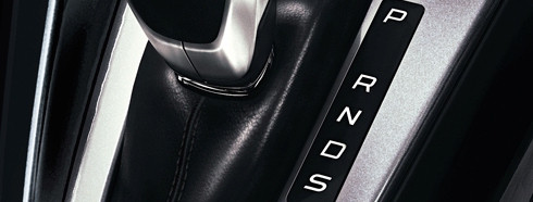 Làm gì khi ô tô đột ngột tăng tốc? ảnh 2