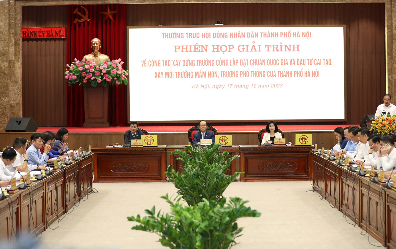 Toàn cảnh buổi họp Toàn cảnh buổi họp