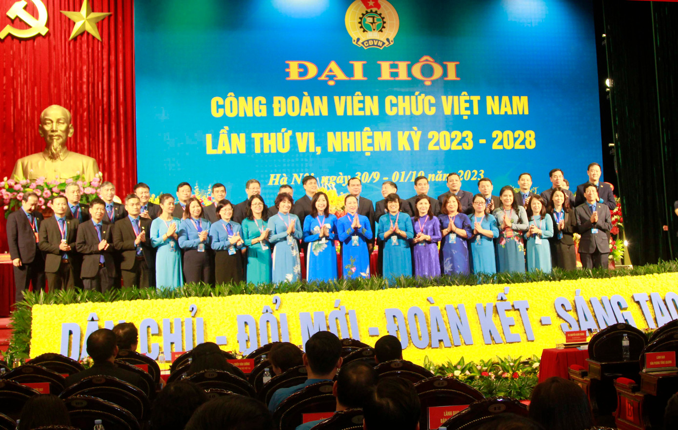 Ban Chấp hành Công đoàn Viên chức Việt Nam nhiệm kỳ 2023-2028 ra mắt đại hội
