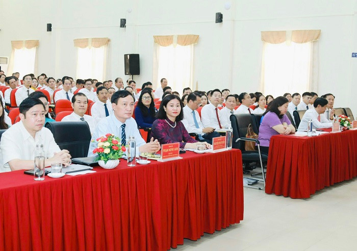 Các học viên tham dự lễ khai giảng lớp bồi dưỡng cán bộ quy hoạch nguồn ngày 25/10 Các học viên tham dự lễ khai giảng lớp bồi dưỡng cán bộ quy hoạch nguồn ngày 25/10