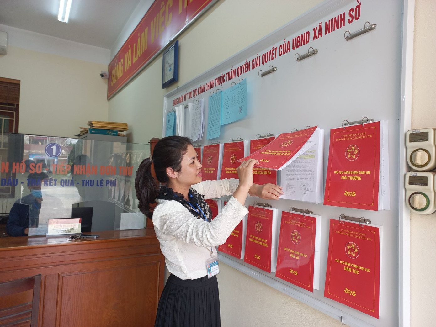 Giám đốc Sở Nội vụ Hà Nội được ủy quyền Quyết định phê duyệt đề án vị trí việc của các cơ quan, tổ chức hành chính Giám đốc Sở Nội vụ Hà Nội được ủy quyền Quyết định phê duyệt đề án vị trí việc của các cơ quan, tổ chức hành chính