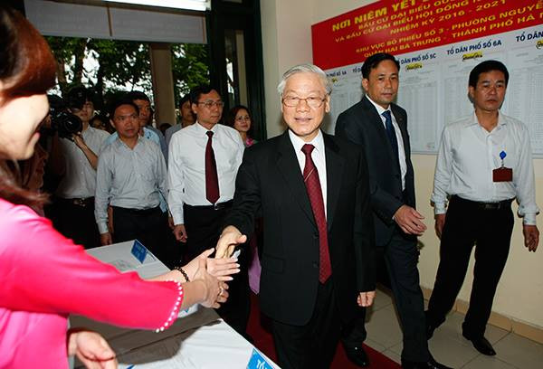 Lãnh đạo Đảng và Nhà nước đi bầu cử sớm ảnh 2