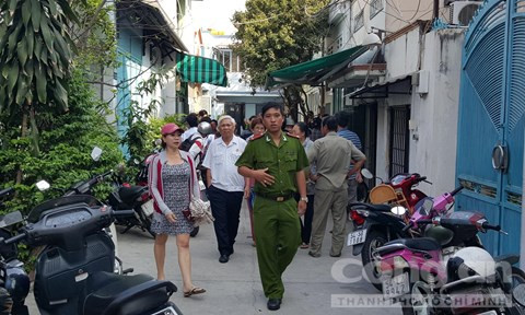 Người đàn ông bị 2 thanh niên giết trong hẻm giữa đêm ảnh 1