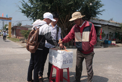 Ngư dân thoát chết kể giây phút kinh hoàng gặp sóng lớn ảnh 3 Ngư dân thoát chết kể giây phút kinh hoàng gặp sóng lớn ảnh 3
