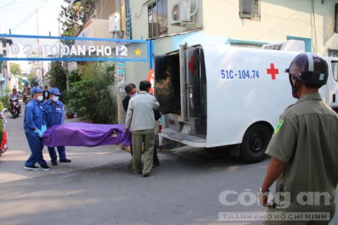 Người đàn ông bị 2 thanh niên giết trong hẻm giữa đêm ảnh 2