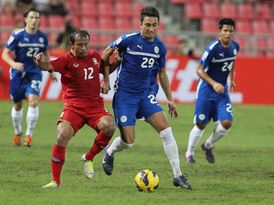 Dàn cầu thủ ngoại nhập của Philippines (phải) có thể hình vượt trội so với các đối thủ trong khu vực. Ảnh: Phan Vĩnh