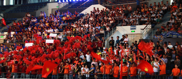 Cổ động viên cuồng nhiệt