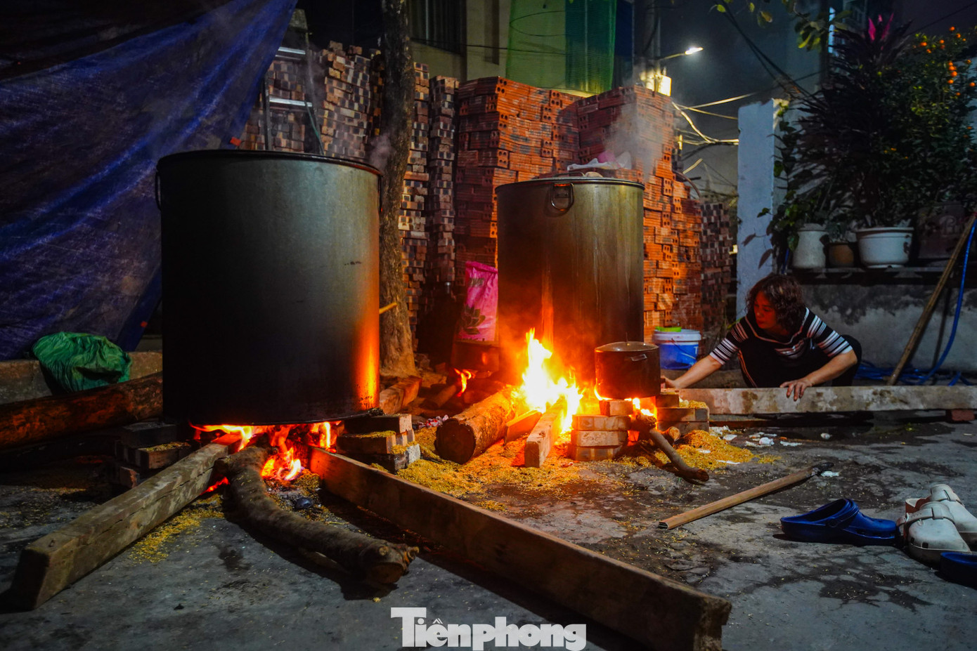 Chị Tâm cho biết thêm, năm nay gia đình nấu khoảng 220 cái bánh chưng đón Tết Âm lịch.