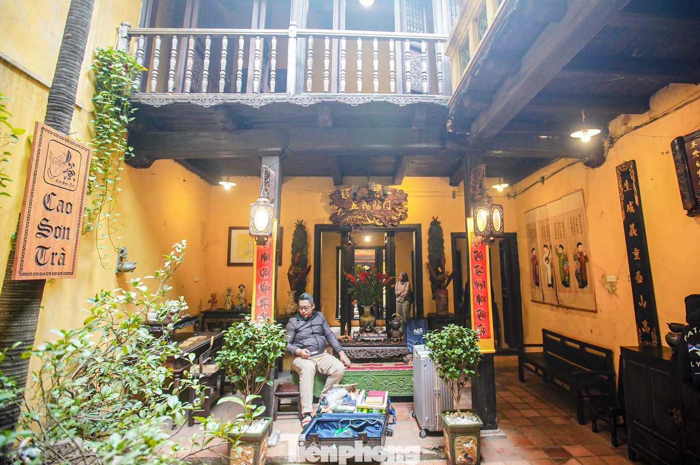 Hiện nay, ngôi nhà trở thành điểm thông tin, tuyên truyền giới thiệu đến người dân và du khách về ngôi nhà phố của người Việt trong khu phố cổ Hà Nội. Du khách đến tham quan ngôi nhà, sẽ được hiểu hơn về nếp sống, sinh hoạt của người Hà Nội xưa. Đây cũng là nơi giới thiệu kiến trúc cổ Hà Nội và gợi ý nhân dân phố cổ cách bảo tồn, tôn tạo nhà cổ. Hiện nay, ngôi nhà trở thành điểm thông tin, tuyên truyền giới thiệu đến người dân và du khách về ngôi nhà phố của người Việt trong khu phố cổ Hà Nội. Du khách đến tham quan ngôi nhà, sẽ được hiểu hơn về nếp sống, sinh hoạt của người Hà Nội xưa. Đây cũng là nơi giới thiệu kiến trúc cổ Hà Nội và gợi ý nhân dân phố cổ cách bảo tồn, tôn tạo nhà cổ.