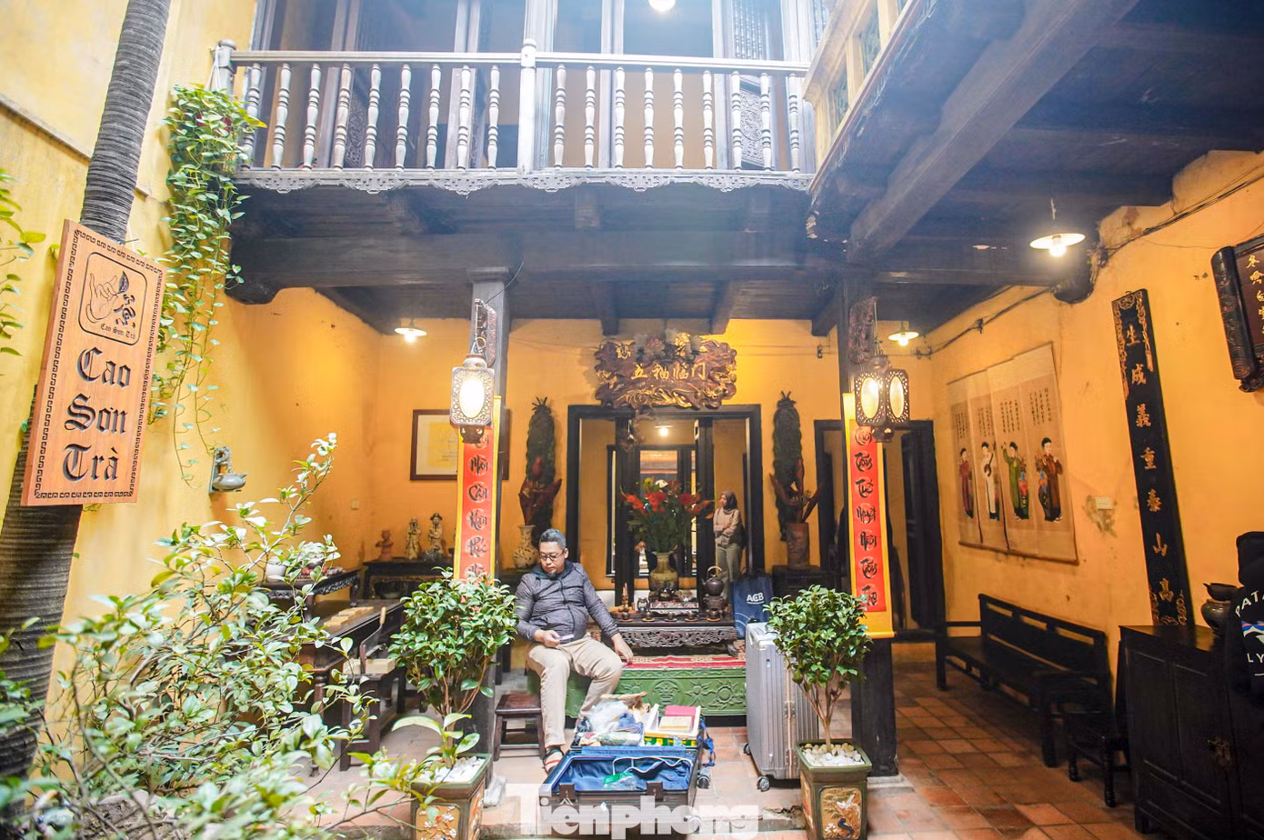 Hiện nay, ngôi nhà trở thành điểm thông tin, tuyên truyền giới thiệu đến người dân và du khách về ngôi nhà phố của người Việt trong khu phố cổ Hà Nội. Du khách đến tham quan ngôi nhà, sẽ được hiểu hơn về nếp sống, sinh hoạt của người Hà Nội xưa. Đây cũng là nơi giới thiệu kiến trúc cổ Hà Nội và gợi ý nhân dân phố cổ cách bảo tồn, tôn tạo nhà cổ. Hiện nay, ngôi nhà trở thành điểm thông tin, tuyên truyền giới thiệu đến người dân và du khách về ngôi nhà phố của người Việt trong khu phố cổ Hà Nội. Du khách đến tham quan ngôi nhà, sẽ được hiểu hơn về nếp sống, sinh hoạt của người Hà Nội xưa. Đây cũng là nơi giới thiệu kiến trúc cổ Hà Nội và gợi ý nhân dân phố cổ cách bảo tồn, tôn tạo nhà cổ.