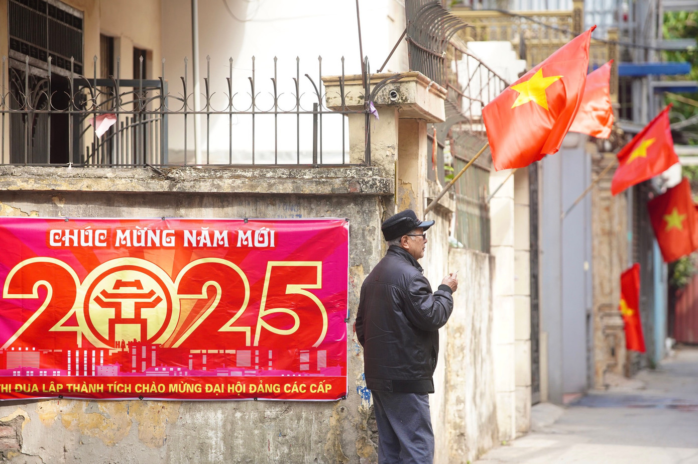 Tất cả đều sẵn sàng đón chào năm mới 2025.