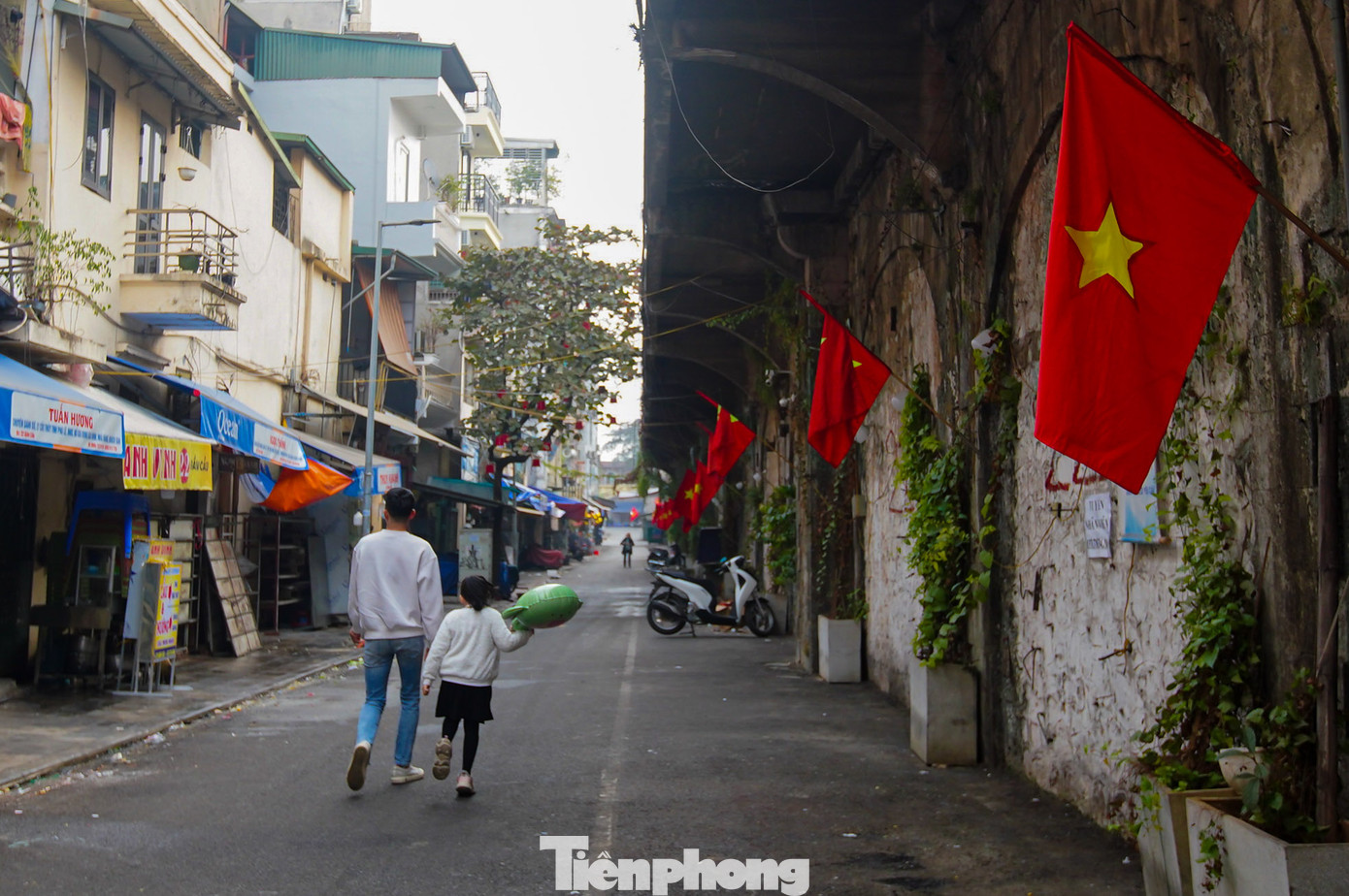 Phố Gầm Cầu bình yên đến nao lòng.