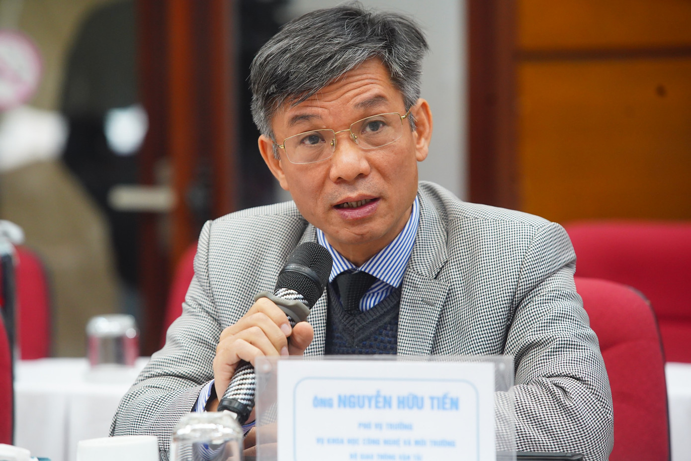 Ông Nguyễn Hữu Tiến. Ông Nguyễn Hữu Tiến.