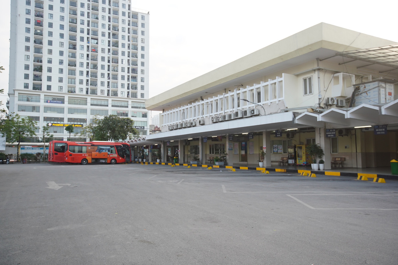 Chuyến xe chờ những hành khách cuối cùng trong năm.