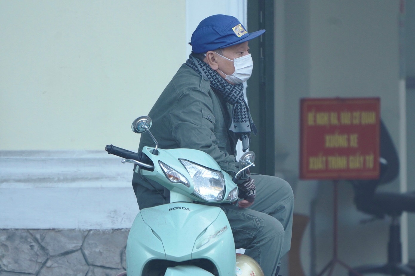 Co ro trong từng cơn gió lạnh