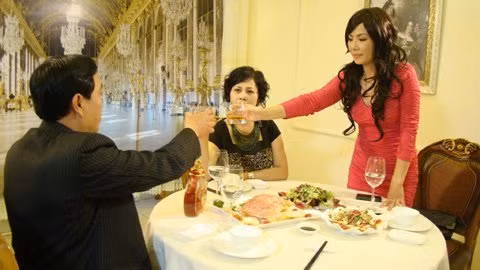 Đàn trời là bộ phim chính luận tiếp theo Chủ tịch tỉnh của ĐD Bùi Huy Thuần.