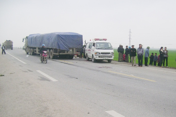 Hiện trường vụ tai nạn thương tâm