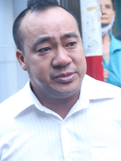 Hiếu Hiền rớm lệ tiễn bầu sô Duy Ngọc về nơi an nghỉ ảnh 2