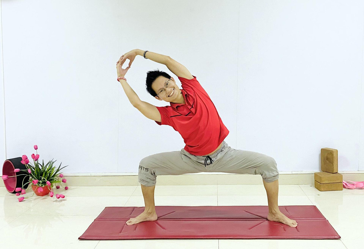 Nhà vô địch yoga Đặng Kim Ba làm Youtube dạy chị em luyện tập miễn phí mùa dịch