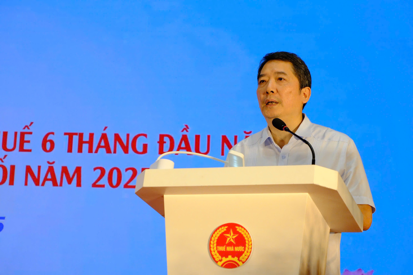 Thứ trưởng Bộ Tài chính Cao Anh Tuấn phát biểu tại hội nghị.