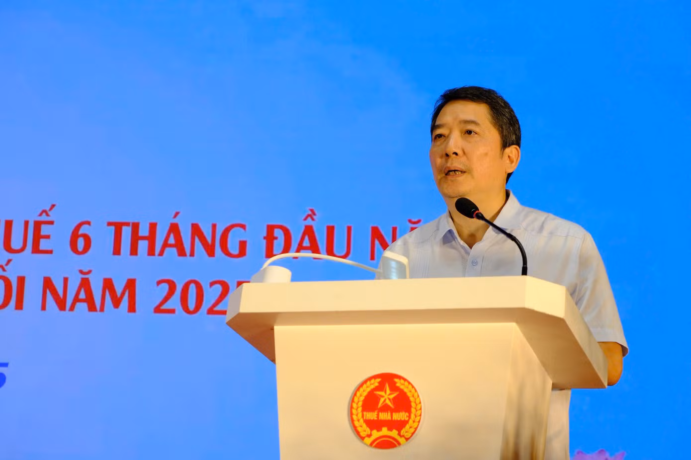 Thứ trưởng Bộ Tài chính Cao Anh Tuấn phát biểu tại hội nghị.