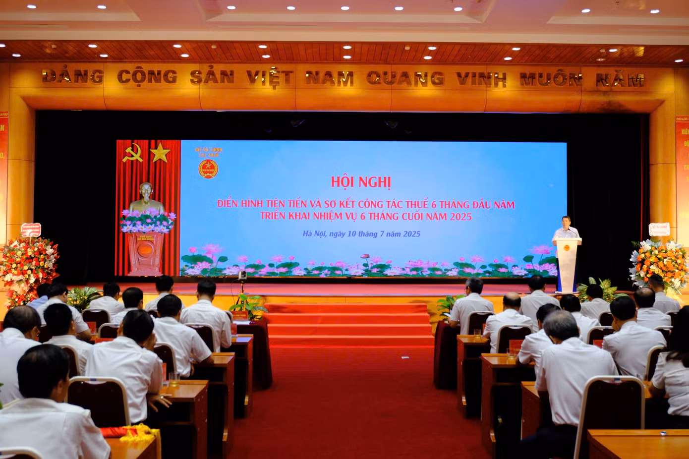 Ngành thuế sơ kết công tác 6 tháng đầu năm.