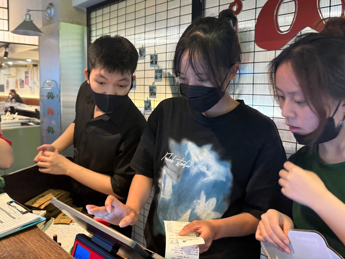 Hộ kinh doanh có doanh thu từ 1 tỷ đồng/năm trở lên phải sử dụng hóa đơn điện tử khởi tạo từ máy tính tiền.