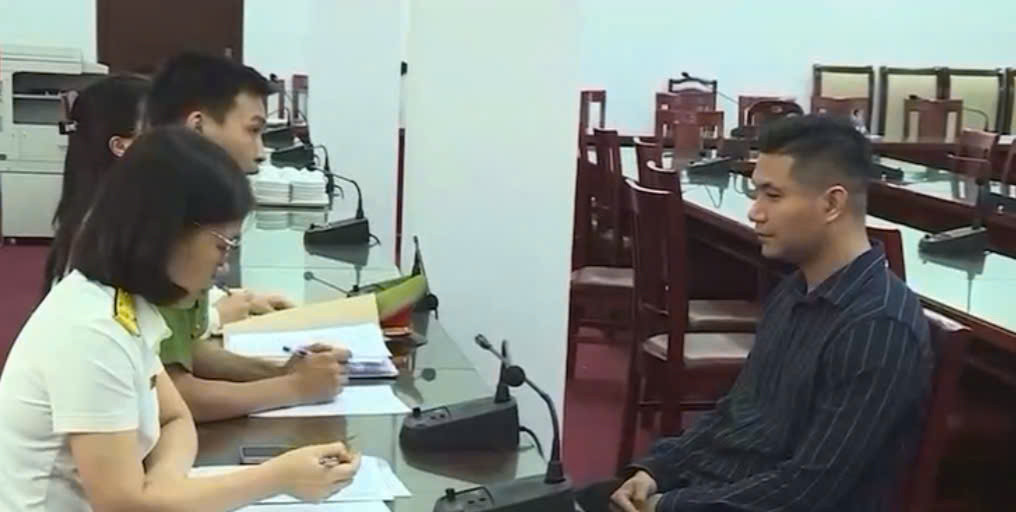 Công ty TNHH MI Hà Nội do cá nhân Đoàn Mạnh Hòa làm giám đốc, bán hàng trên các sàn thương mại điện tử, không kê khai gần 33 tỷ đồng. Công ty TNHH MI Hà Nội do cá nhân Đoàn Mạnh Hòa làm giám đốc, bán hàng trên các sàn thương mại điện tử, không kê khai gần 33 tỷ đồng.