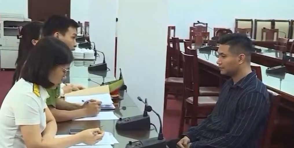 Công ty TNHH MI Hà Nội do cá nhân Đoàn Mạnh Hòa làm giám đốc, bán hàng trên các sàn thương mại điện tử, không kê khai gần 33 tỷ đồng. Công ty TNHH MI Hà Nội do cá nhân Đoàn Mạnh Hòa làm giám đốc, bán hàng trên các sàn thương mại điện tử, không kê khai gần 33 tỷ đồng.