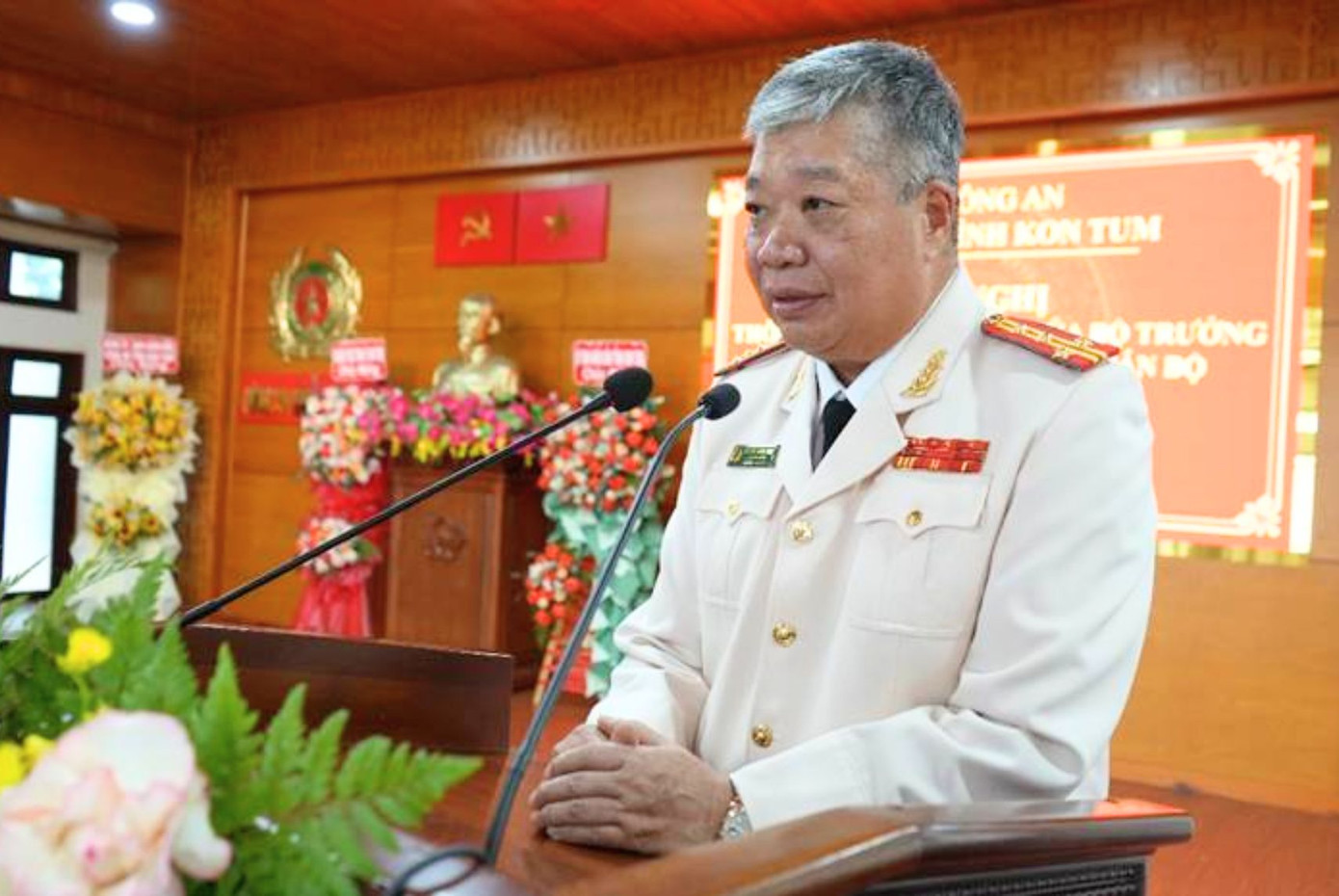 Đại tá Nguyễn Hồng Nhật, Giám đốc Công an tỉnh Kon Tum Đại tá Nguyễn Hồng Nhật, Giám đốc Công an tỉnh Kon Tum