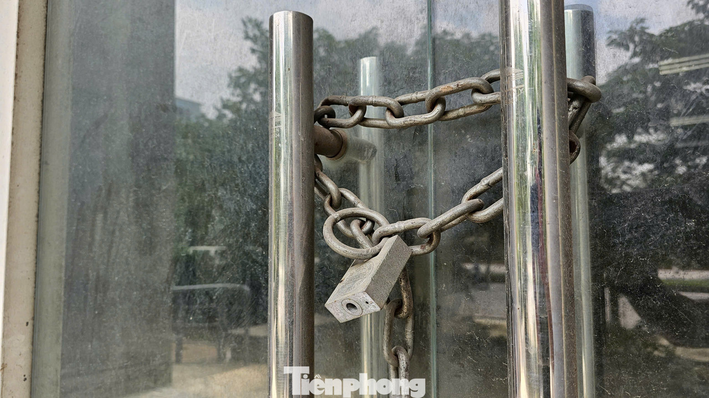 Theo Chủ tịch UBND TP Hà Nội Trần Sỹ Thanh, dù với nguyên nhân chủ quan hay khách quan, các dự án chậm triển khai, chậm đưa vào sử dụng nêu trên cũng đã có dấu hiệu lãng phí, nhất là lãng phí về thời gian.