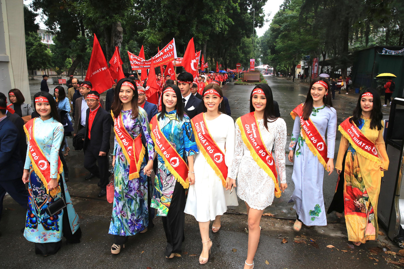 Chủ nhật Đỏ tô đậm triết lý sống nhân ái của người Việt Nam ảnh 34