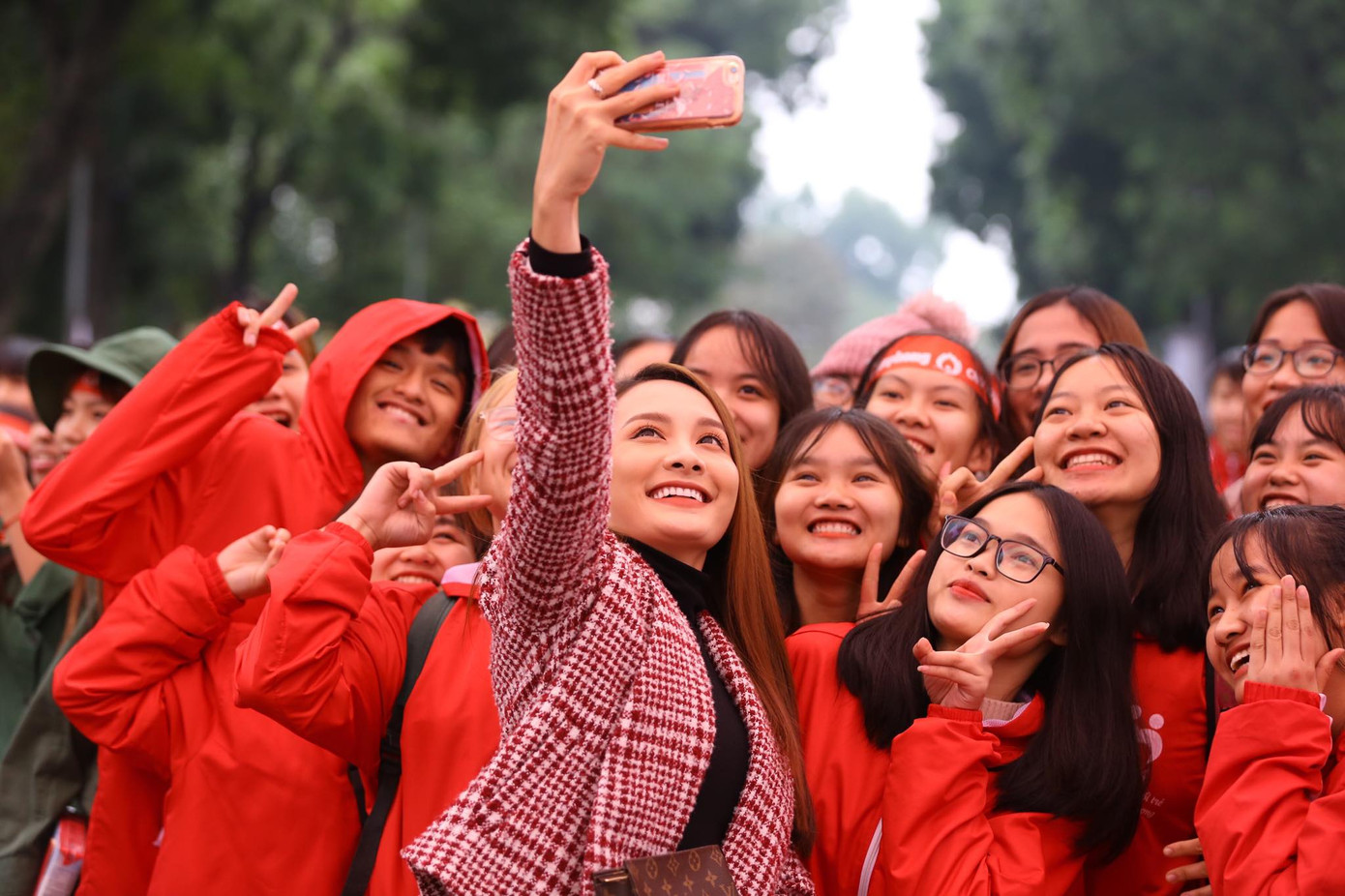 Chủ nhật Đỏ tô đậm triết lý sống nhân ái của người Việt Nam ảnh 3