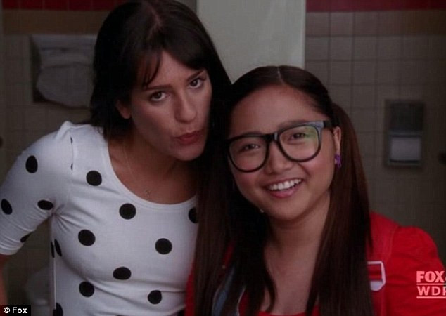 Charice và diễn viên Lea Michelle khi cô tham gia series phim truyền hình Glee