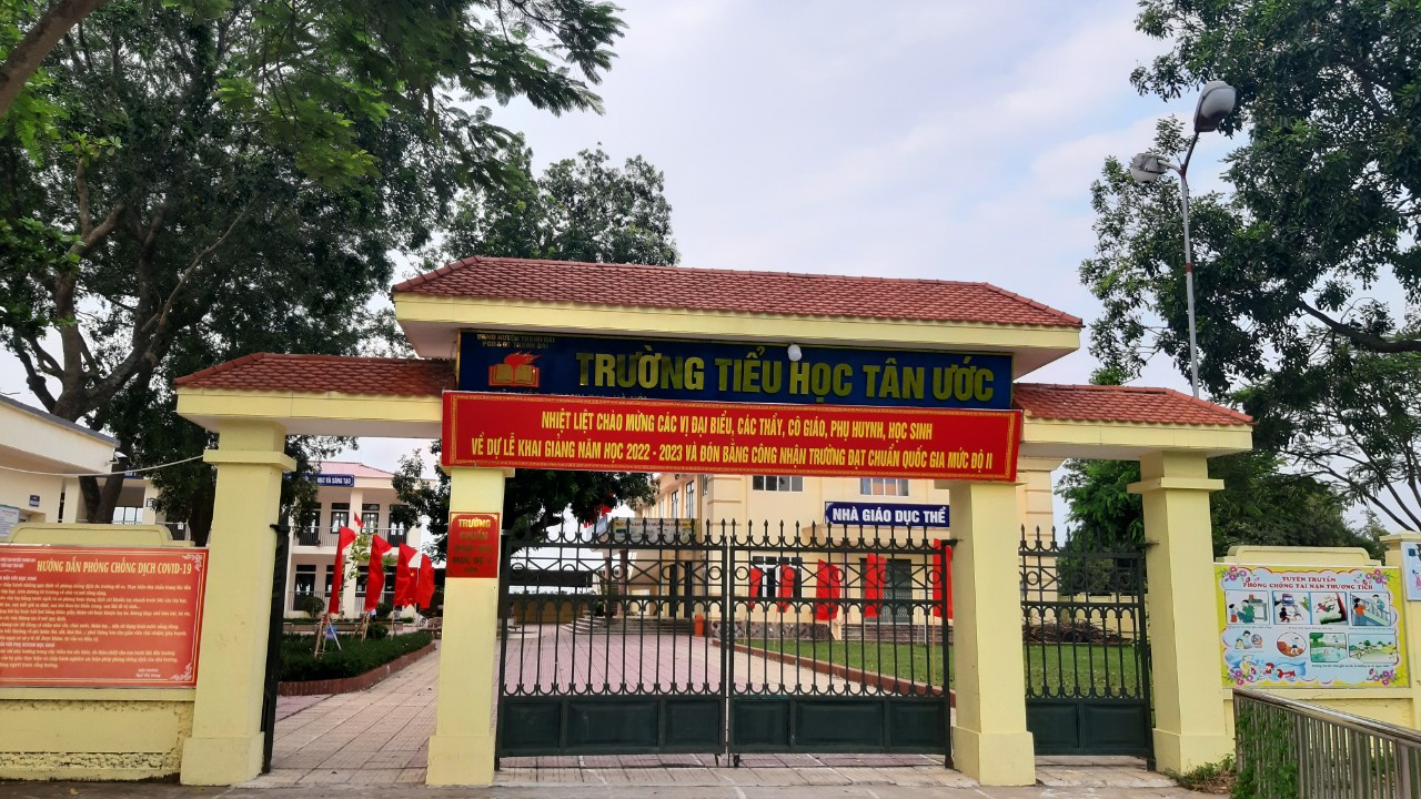 Huyện Thanh Oai sẽ tổ chức thi tuyển chức danh hiệu trưởng Trường Tiểu học Tân Ước. Huyện Thanh Oai sẽ tổ chức thi tuyển chức danh hiệu trưởng Trường Tiểu học Tân Ước.