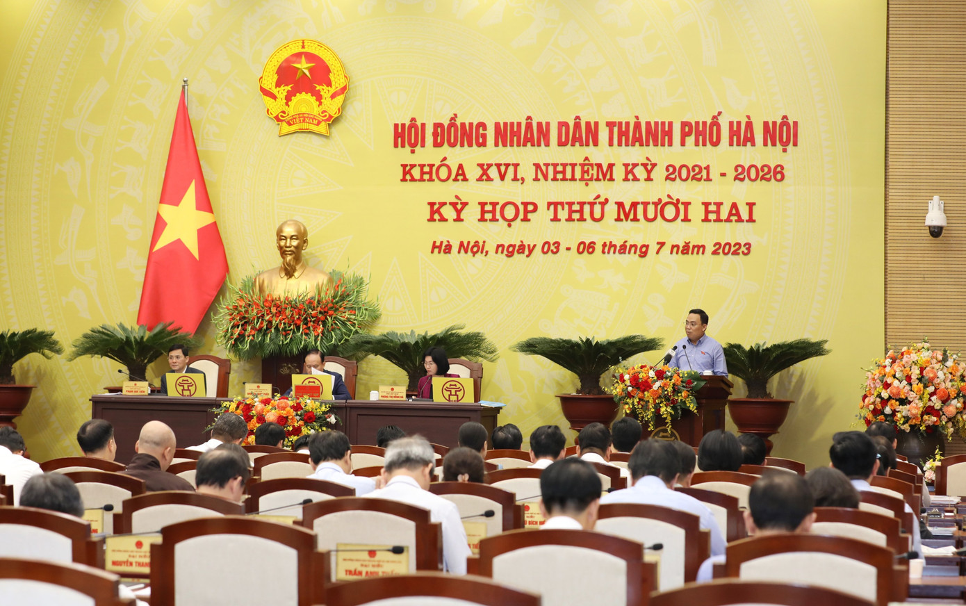 Các đại biểu tham dự kỳ họp thứ 12, HĐND TP. Hà Nội khóa XVI Các đại biểu tham dự kỳ họp thứ 12, HĐND TP. Hà Nội khóa XVI