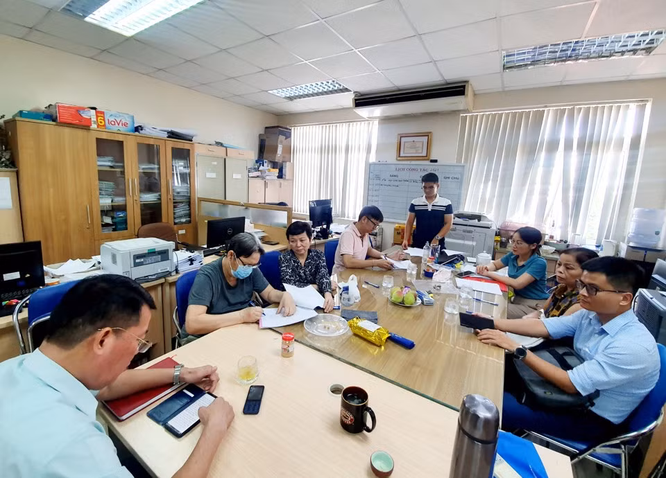 Các hộ dân khu nhà gỗ số 9 đã đồng ý nhận tiền bồi thường, di dời để bàn giao mặt bằng xây trường học.