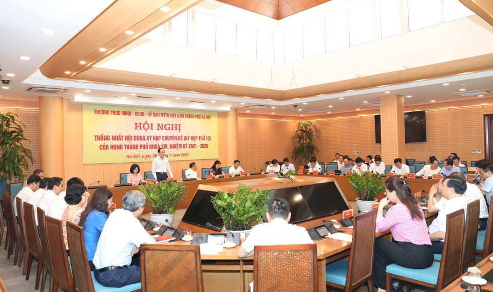 Quang cảnh kỳ họp chiều ngày 28/7. Quang cảnh kỳ họp chiều ngày 28/7.