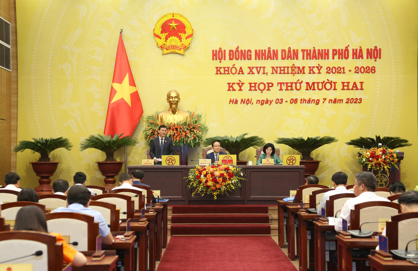 Quang cảnh phiên họp HĐND TP. Hà Nội sáng ngày 6/7