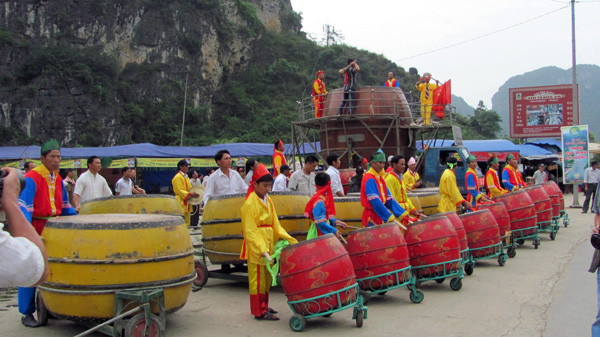 Màn trống khai hội