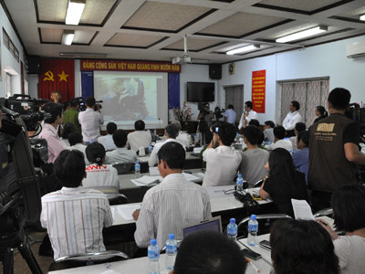 Gần 100 cơ quan báo chí tham gia cuộc họp báo chiều nay. Ảnh: Lê Nguyễn