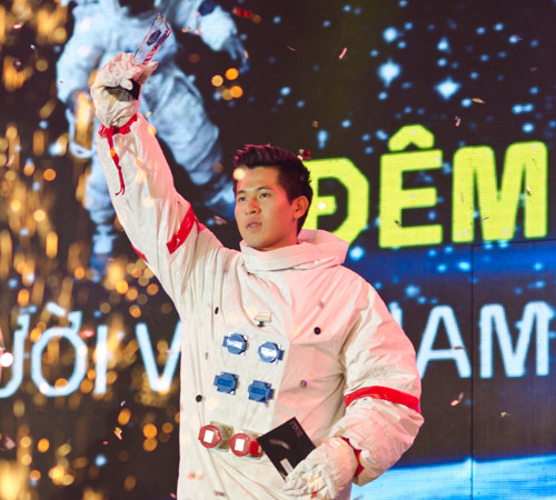 Nam sinh 20 tuổi Vũ Thanh Long là người thắng cuộc cuối cùng và trở thành đại diện duy nhất của Việt Nam tham gia vòng tuyển chọn phi hành gia bay vào vũ trụ vòng thế giới