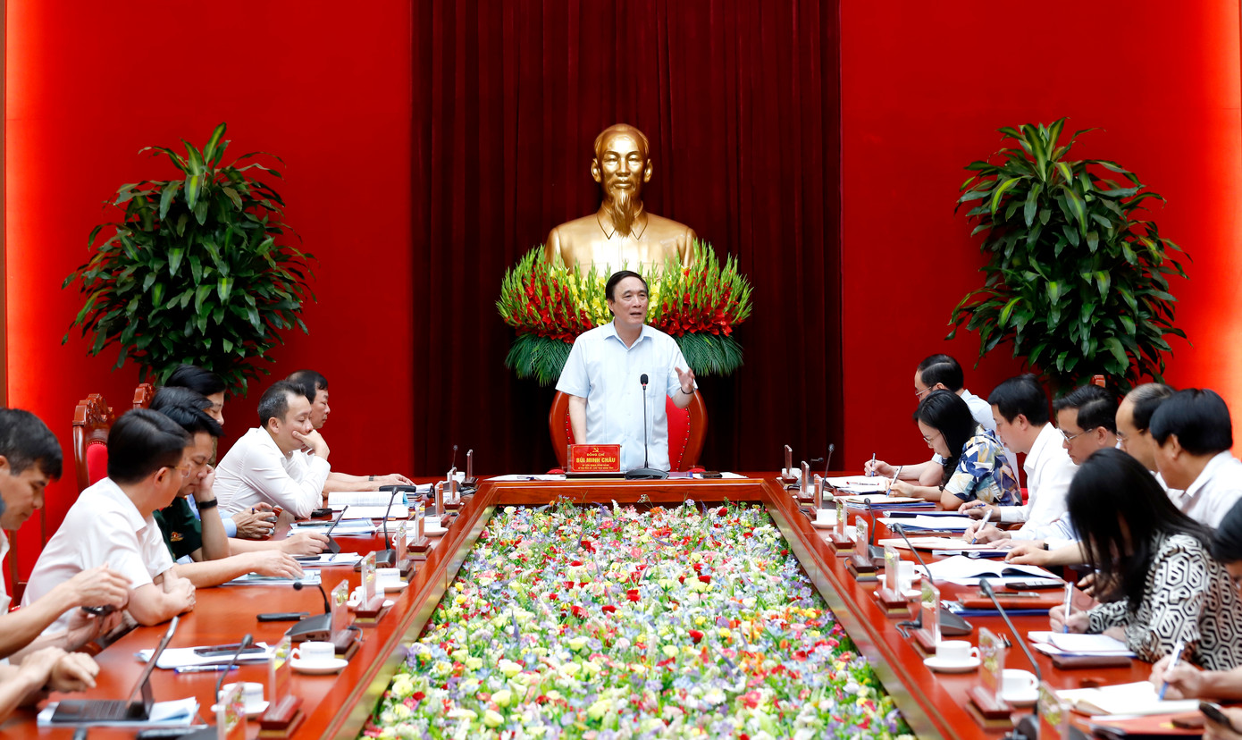 Ông Bùi Minh Châu - Bí thư Tỉnh ủy Phú Thọ, phát biểu tại hội nghị. Ông Bùi Minh Châu - Bí thư Tỉnh ủy Phú Thọ, phát biểu tại hội nghị.