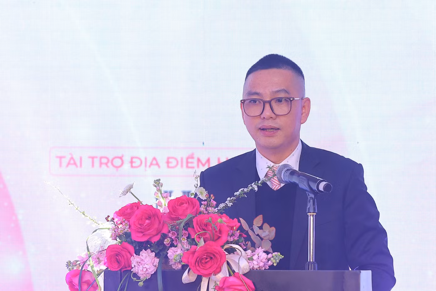 Ông Hoàng Thọ Ninh - Chủ tịch Hội đồng quản trị, kiêm Tổng giám đốc Hoàng Thành Media. Ông Hoàng Thọ Ninh - Chủ tịch Hội đồng quản trị, kiêm Tổng giám đốc Hoàng Thành Media.